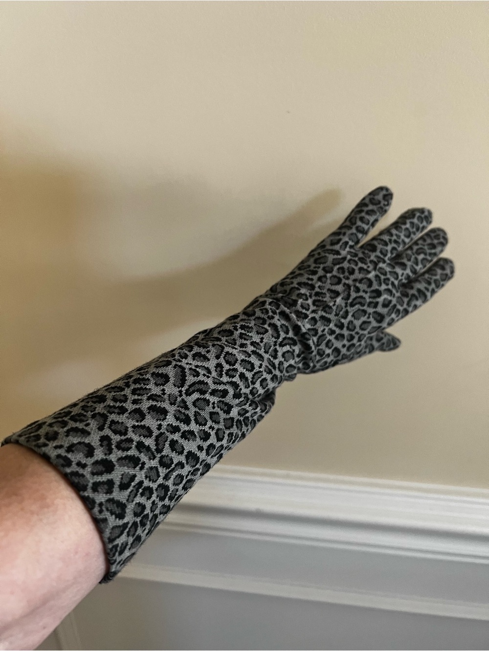 Gray/Black Leopard-Print Stretchy Knit Unlined Long Gloves.